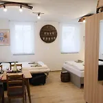 Beer & Wine House شقة