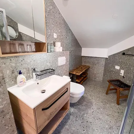 Beer & Wine House شقة