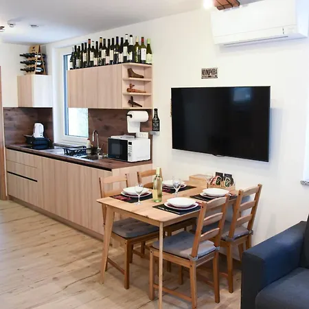 Beer & Wine House דירה *